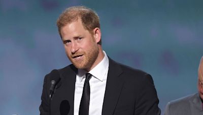 Prince Harry Makes Special Reference to Late Mom Princess Diana During Acceptance Speech