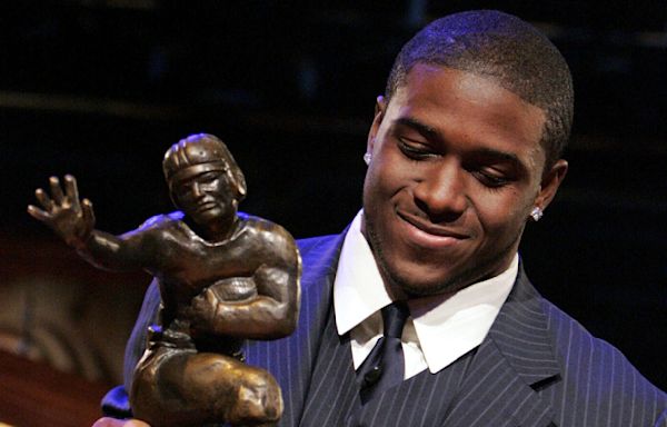 How Reggie Bush Wound Up With A Returned Heisman Trophy and $25 Million In Net Worth