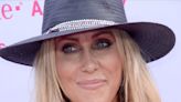 Tish Cyrus marries Dominic Purcell