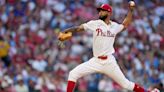 Sánchez flashes All-Star potential to lead Phils to 60th win