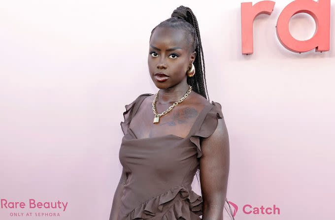 Influencer Praises Hailey Bieber For 'Listening To Black Women' And Fixing Rhode's 'Ashy' Blush For Dark Skin