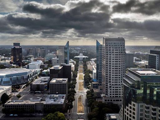 Cloudy skies hover across Sacramento. Will it rain this week? See latest weather forecast