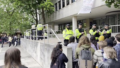 Sixteen arrested over Oxford University Gaza protest