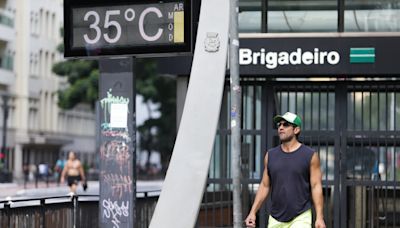 Brasil teve quase três meses a mais de calor por causa da crise do clima nos últimos 12 meses, aponta relatório