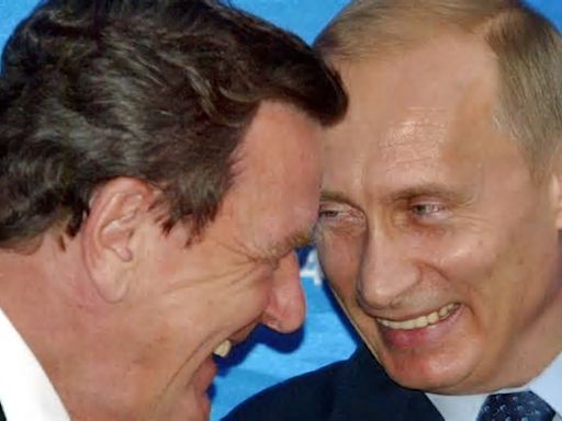 Der Altkanzler und Russland - Was hält Gerhard Schröder an der Seite Putins?