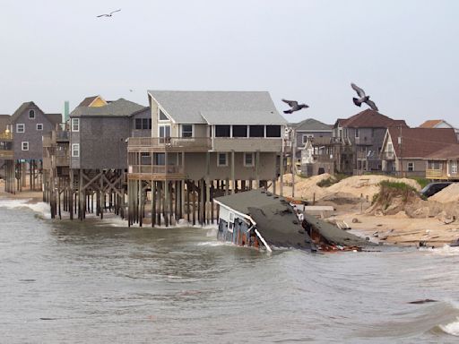 A 6th House Has Collapsed into Atlantic on North Carolina's Outer Banks