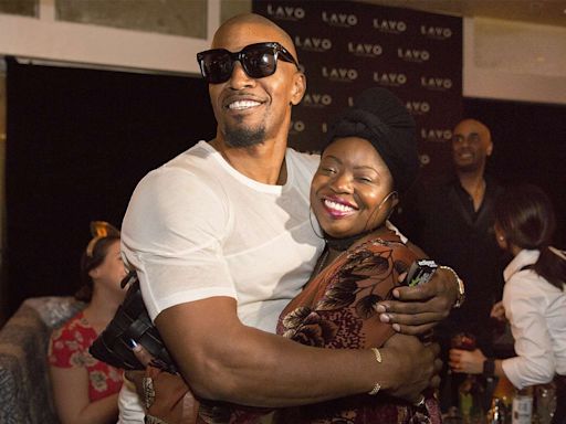 Jamie Foxx Says He Has ‘Real Tears in My Eyes' As He Celebrates His Sister's Birthday: 'You Saved My Life'