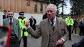Rei Charles vai ceder lucros obtidos com parques eólicos da Coroa Britânica
