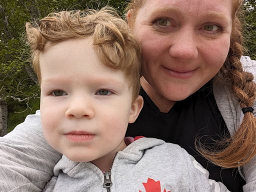 Up to a year's wait for speech and language pathologist, mom told