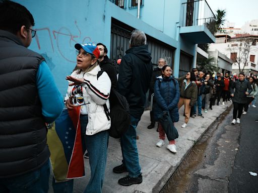 Filas desde las 5 y mucha ilusión entre los venezolanos “privilegiados” que pudieron votar en la Argentina