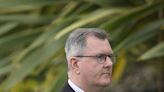 El líder unionista norirlandés dimite tras ser acusado de violación y más delitos sexuales