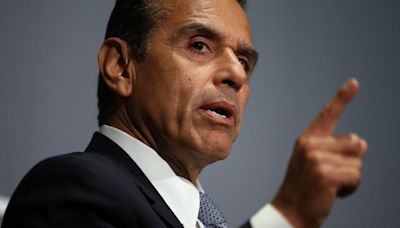 Exalcalde de Los Ángeles, Antonio Villaraigosa, se postula para gobernador de California