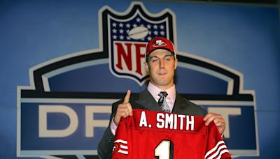 Smith details pressures of being No. 1 pick with 49ers