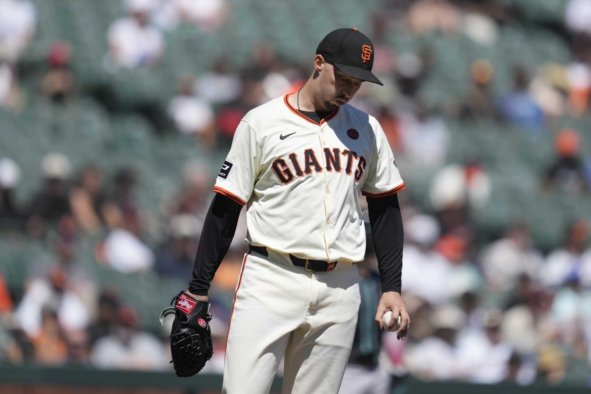 Snell pulled after 1 inning and Giants rally past Diamondbacks 3-2 behind Bailey's 3 RBIs