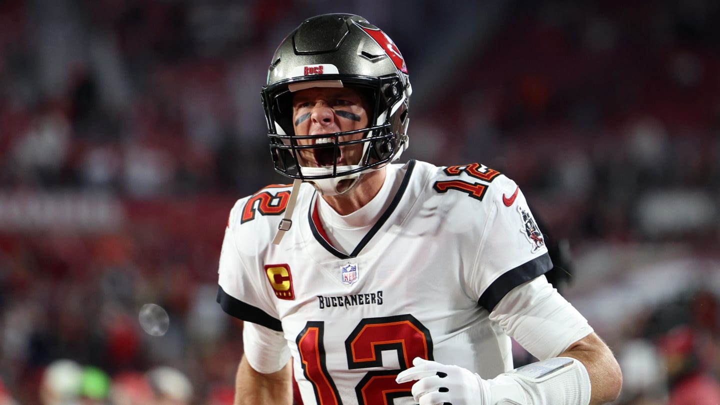 Bleacher Report Grades Tampa Bay Buccaneers' Tom Brady Signing in 2020