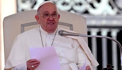 Papa Francisco pide liberación de prisioneros de guerra