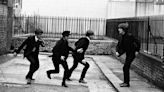 Cuando Los Beatles llegaron al cine: el acorde más misterioso de la historia y el error de Ringo que se volvió un éxito