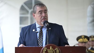 Presidente muestra respaldo a ministro de Gobernación y Canciller antes de interpelaciones