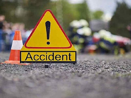 Six persons killed, six others critically injured as SUV rams into truck in Patna