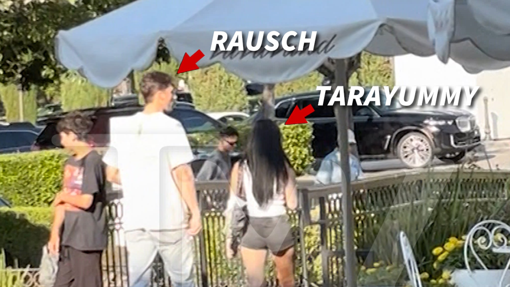 'Love Island' Star Rob Rausch Hanging Out with YouTuber Tarayummy