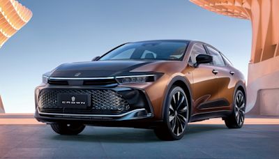 Toyota Crown皇家版新增DRS後輪轉向！皇冠新年式車價最高漲3萬