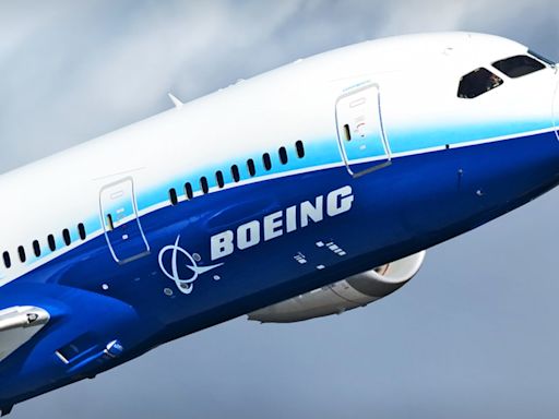 Analyst overhauls Boeing stock price target as cash issues persist