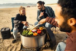 Who’s ‘manning’ the grills this summer? Study says women | FOX 28 Spokane