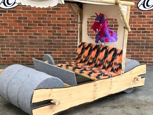 Replica of iconic Fred Flintstone car sells for a whopping £1,400