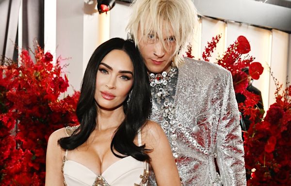 Megan Fox and Machine Gun Kelly Slow Dance at Stagecoach