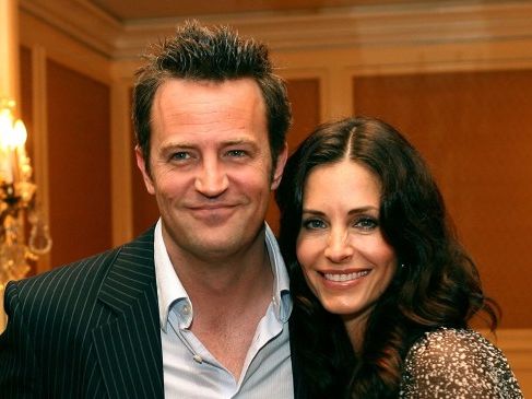 Courteney Cox Says Matthew Perry ‘Visits’ Her Amid New Investigation into What Really Caused His Death