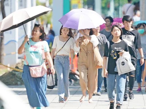 台灣天氣兩樣情！北部下大雨 台南高雄發布高溫特報