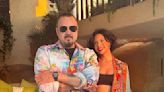 Cuánto cuestan los zapatos que usó Pepe Aguilar en boda de su hija