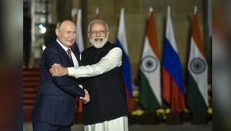 PM Modi in Moscow, Prez Putin hosts him for private dinner ahead of talks