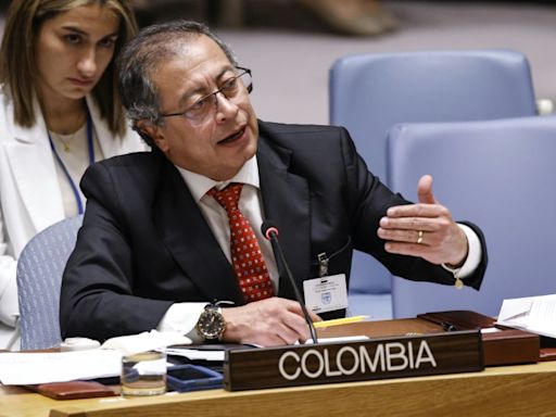 Colombia calls for creditor help to underpin peace, end cocaine trade