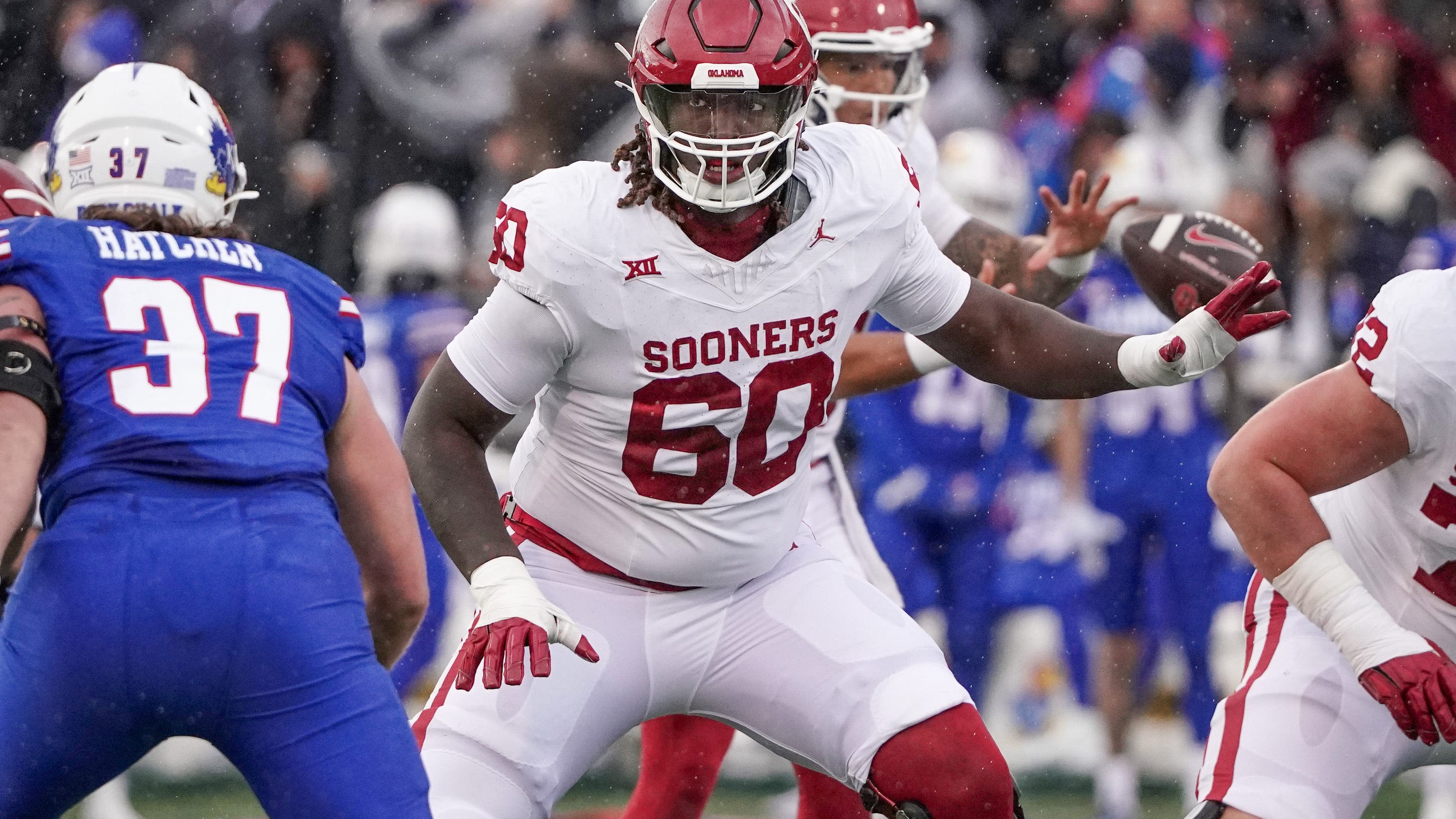 Dallas Cowboys pick Oklahoma OT Tyler Guyton in Round 1 of 2024 NFL draft. What to know