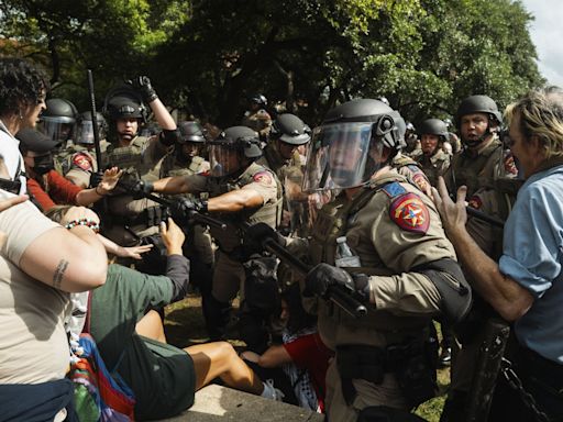 反战抗议浪潮席卷美国高校 参议员对是否要出动国民警卫队持谨慎态度