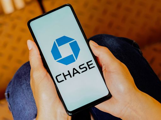 Chase Bank users report login issues as bank app and website suffer outage