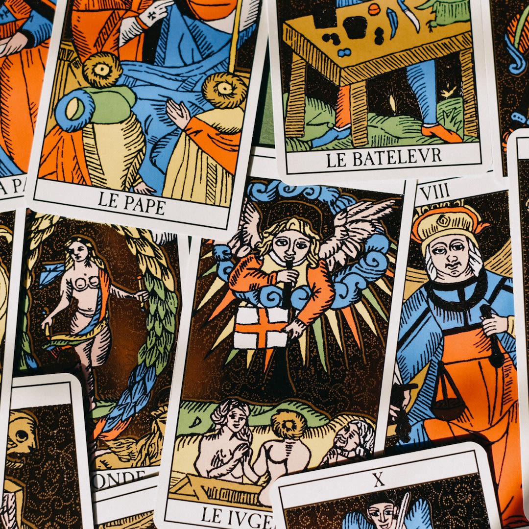 The Ultimate Guide on How to Read Tarot Cards and Understand Their Meanings - E! Online