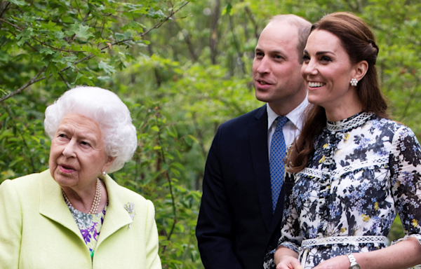 Prince William and Princess Kate Gave the Queen "Immense Comfort" Before Her Death