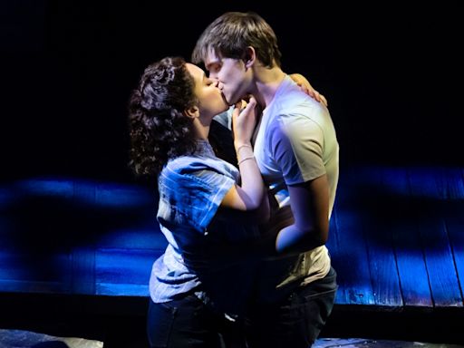 THE NOTEBOOK Original Cast Album Debuts At #1 On MusicConnect Top Broadway Chart