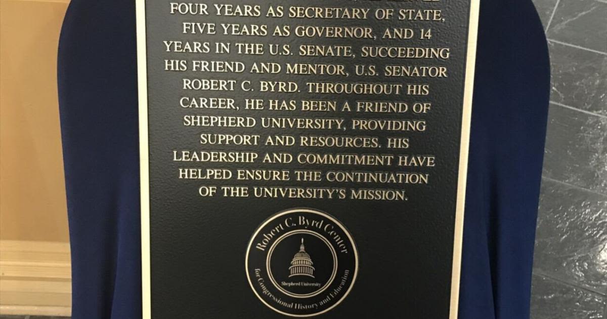 Shepherd University recognizes Sen. Manchin with a plaque dedication