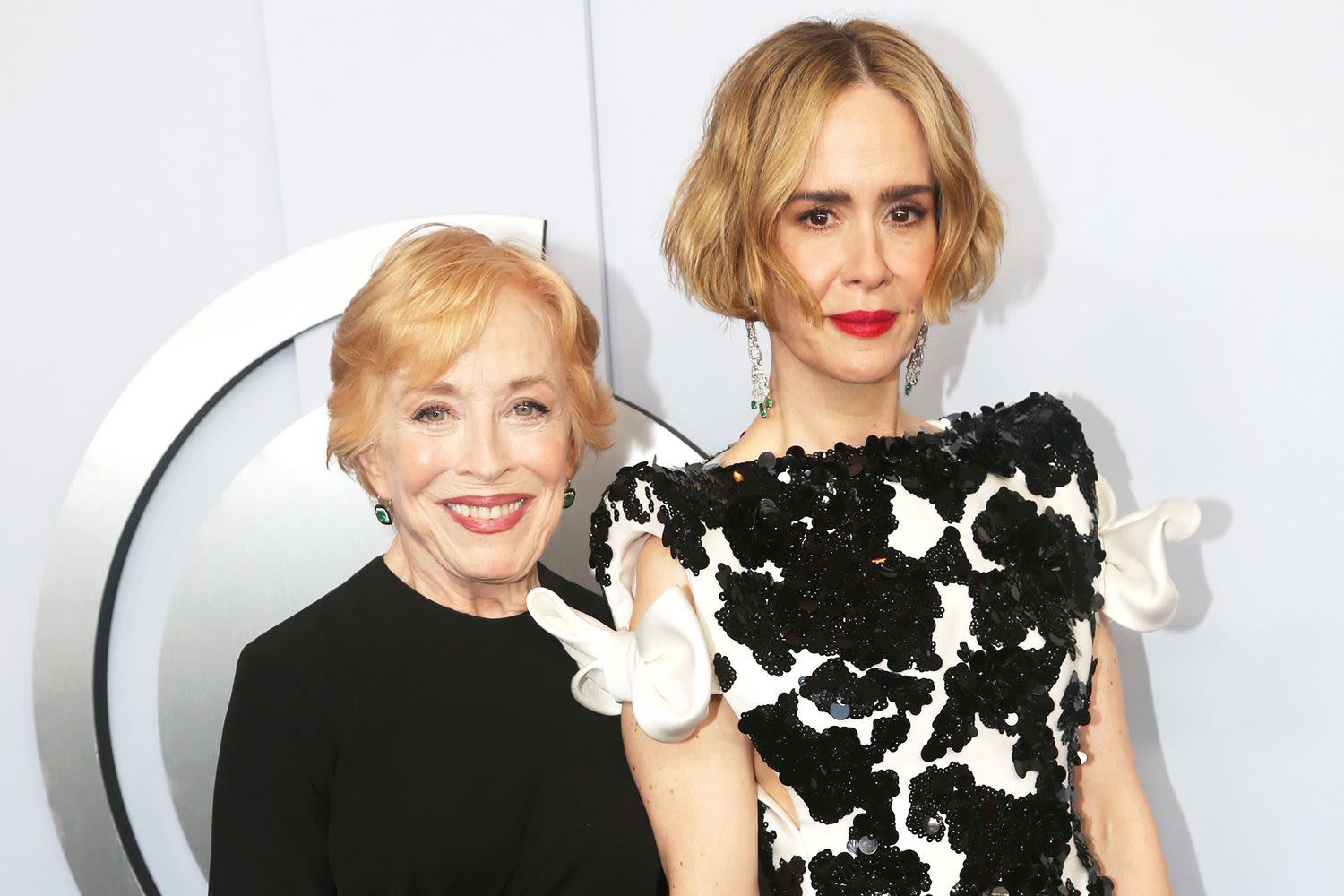 Sarah Paulson wins her first Tony Award for 'Appropriate'