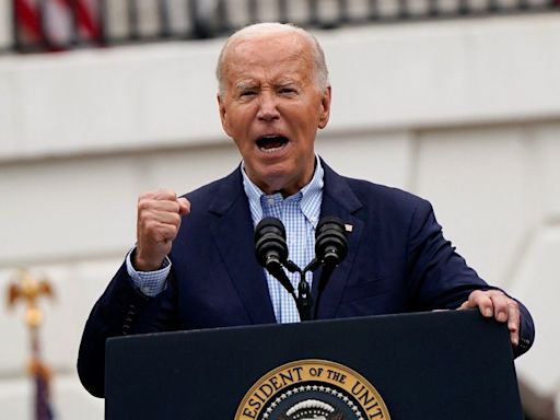 Biden braces for what could be the most consequential weekend of his political career