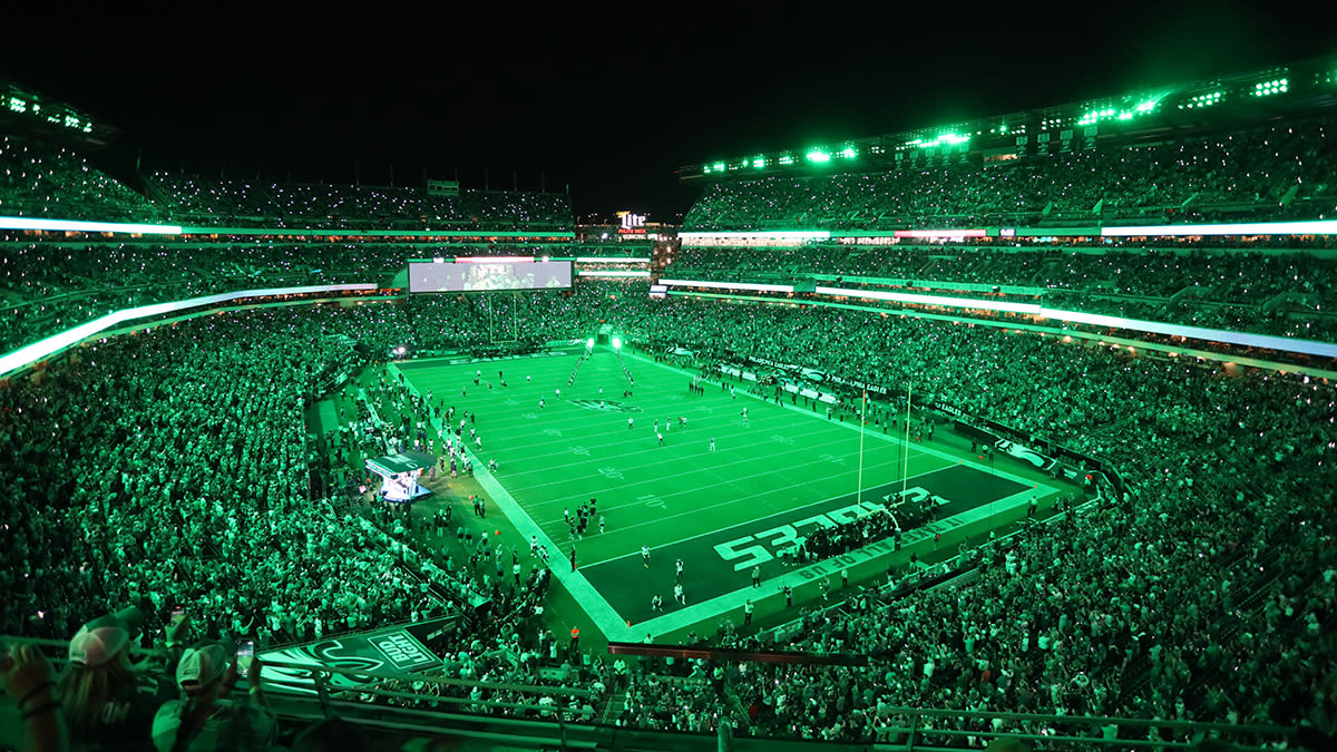 Philadelphia Eagles, Lincoln Financial Field receive historic environmental honor for going ‘green’