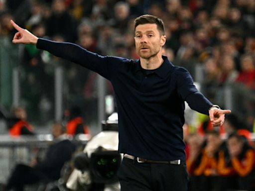 Xabi Alonso y Mendilibar, con pie y medio en finales europeas