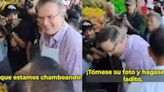 Marcelo Ebrard y su penoso momento en un mercado de Cuernavaca: "Estamos chambeando, hágase a un ladito"