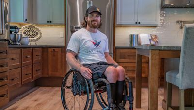 Retired US Navy veteran receives a new home from The Gary Sinise Foundation