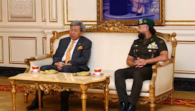 Selangor Sultan and Johor Regent agree football rivalry should not spill off the field, stress importance of unity