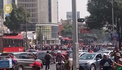 ¡Jueves de caos vial en CDMX! Hay bloqueos en Insurgentes y en el Eje Central