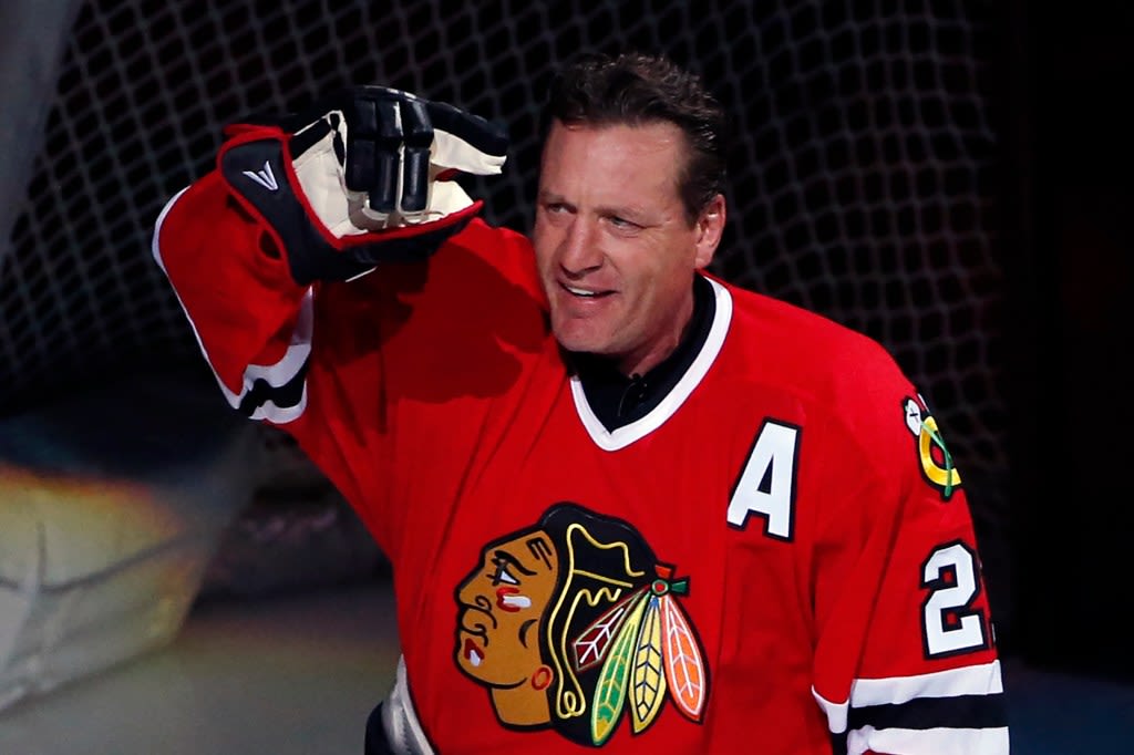 Former Chicago Blackhawk Jeremy Roenick gets into Hockey Hall of Fame after a lengthy wait